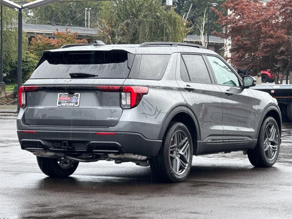 new 2025 Ford Explorer car, priced at $52,105