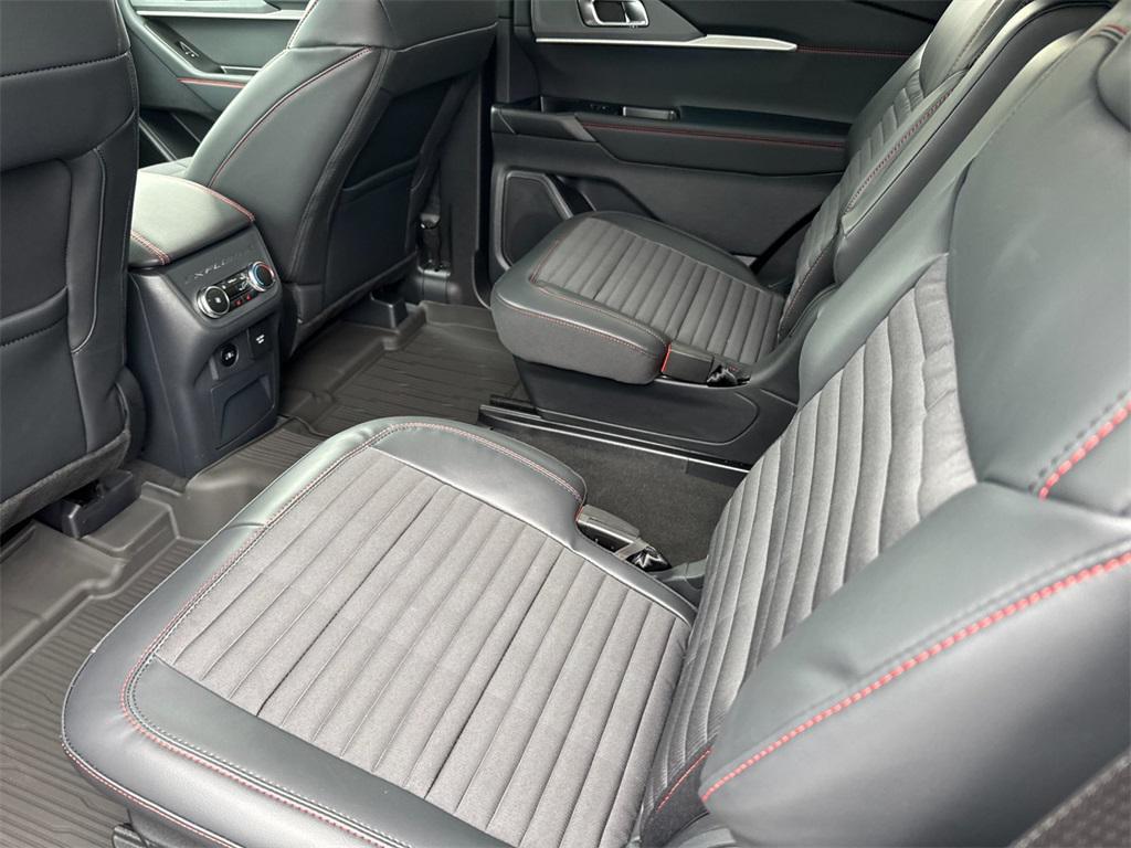 new 2025 Ford Explorer car, priced at $52,105