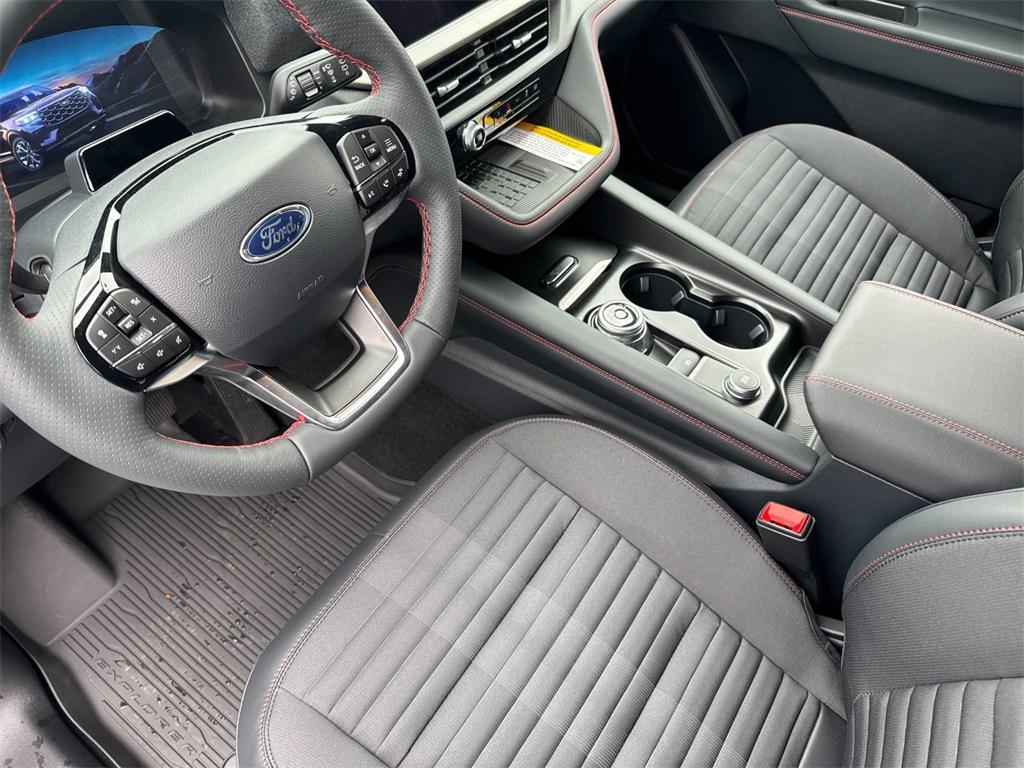 new 2025 Ford Explorer car, priced at $52,105