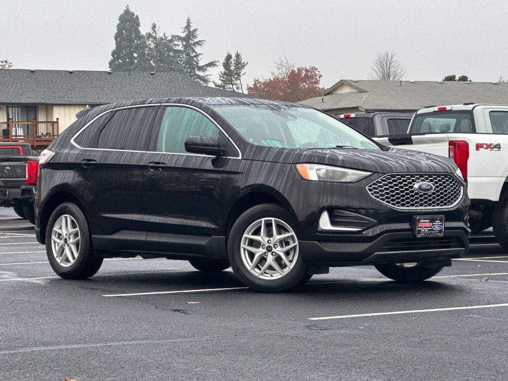 used 2024 Ford Edge car, priced at $25,600