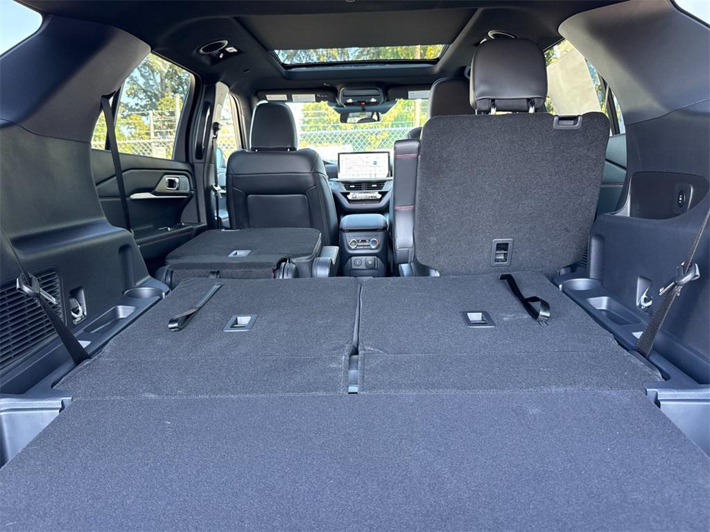 new 2025 Ford Explorer car, priced at $51,975