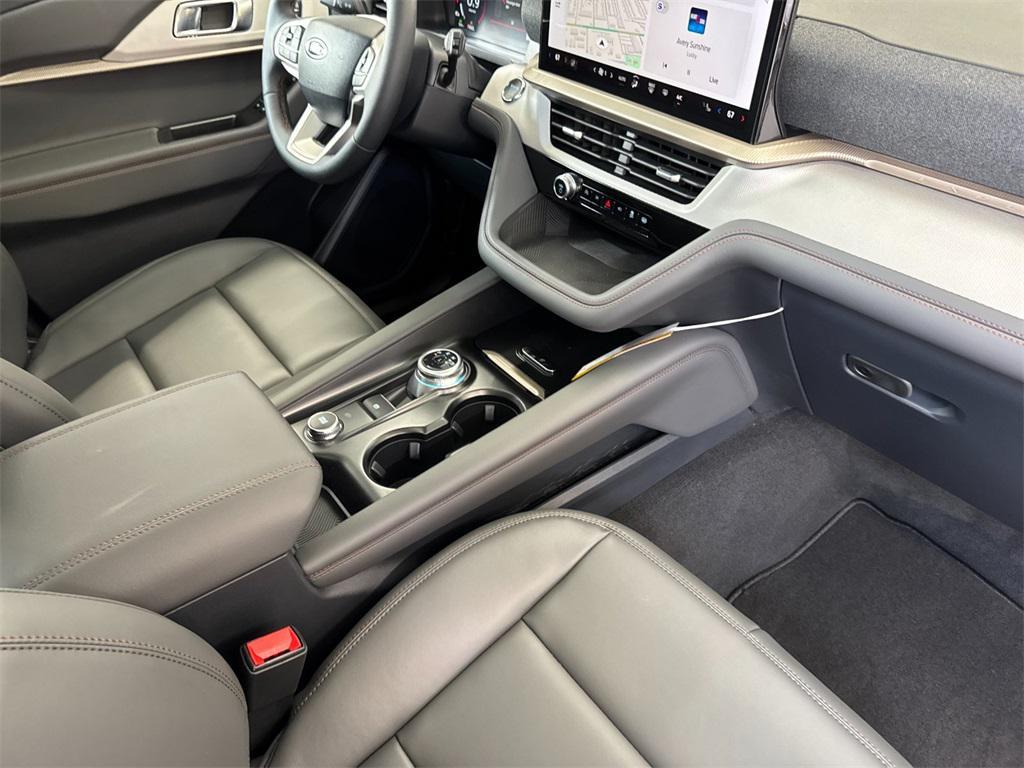 new 2025 Ford Explorer car, priced at $48,855