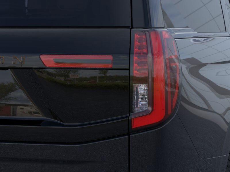 new 2025 Ford Expedition car, priced at $84,075