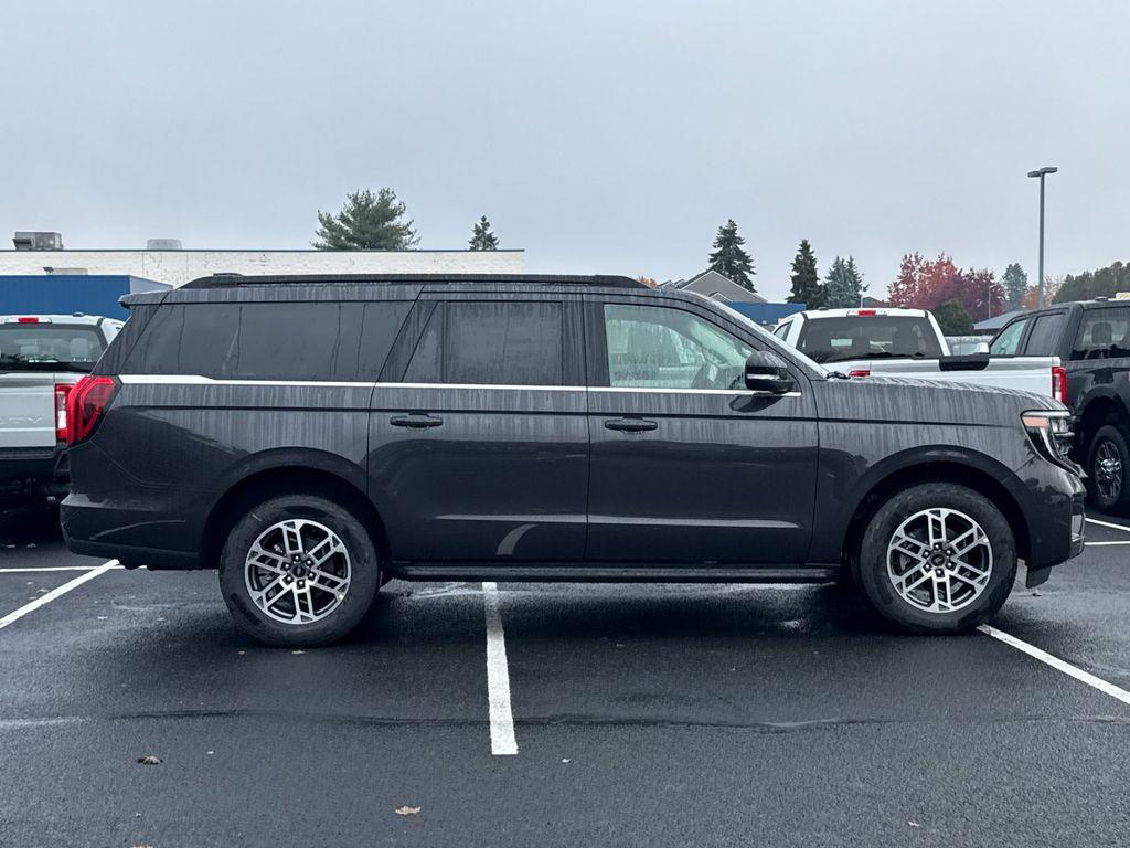 new 2025 Ford Expedition Max car, priced at $76,170