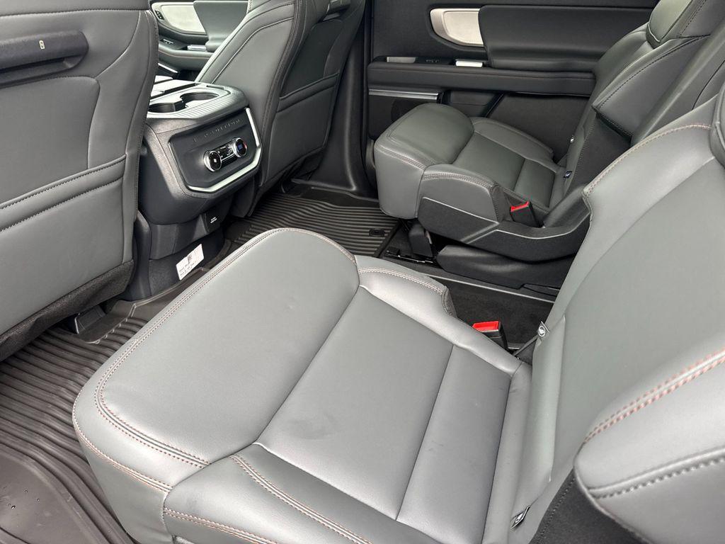 new 2025 Ford Expedition Max car, priced at $76,170