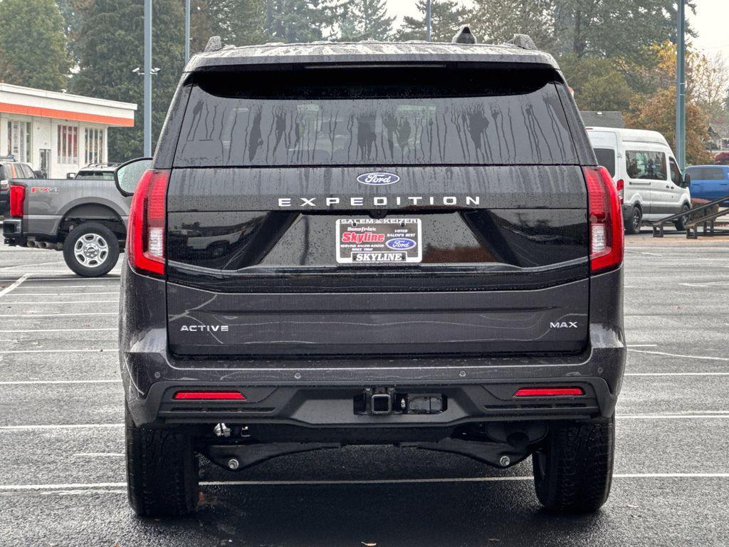 new 2025 Ford Expedition Max car, priced at $76,170