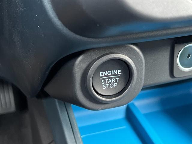 new 2025 Ford Maverick car, priced at $32,096