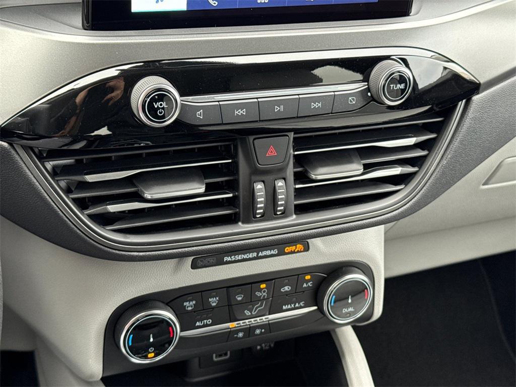 new 2025 Ford Escape car, priced at $29,020