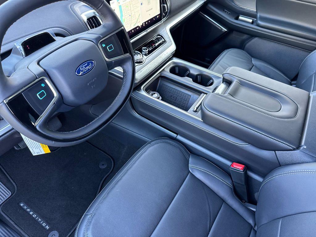 new 2025 Ford Expedition Max car, priced at $76,942