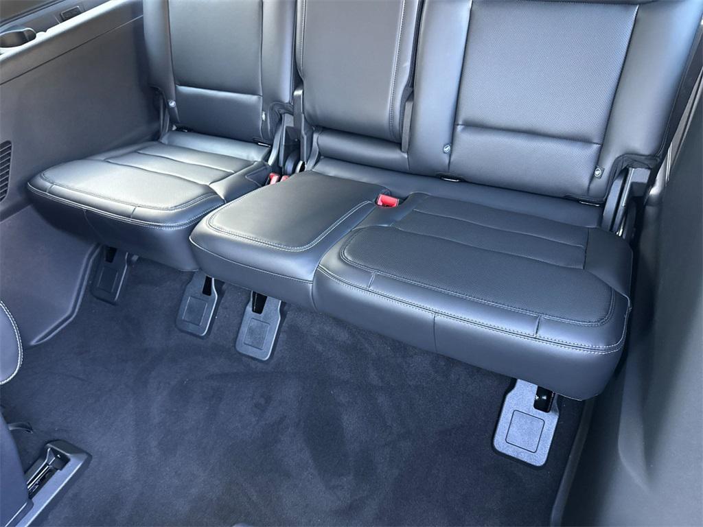 new 2025 Ford Expedition Max car, priced at $80,075