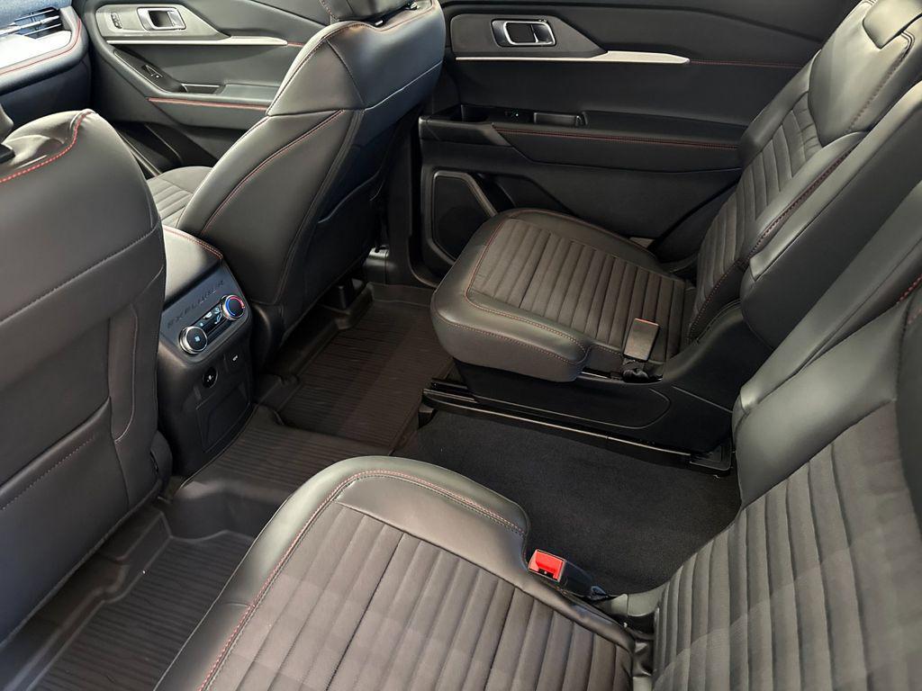 new 2025 Ford Explorer car, priced at $48,365