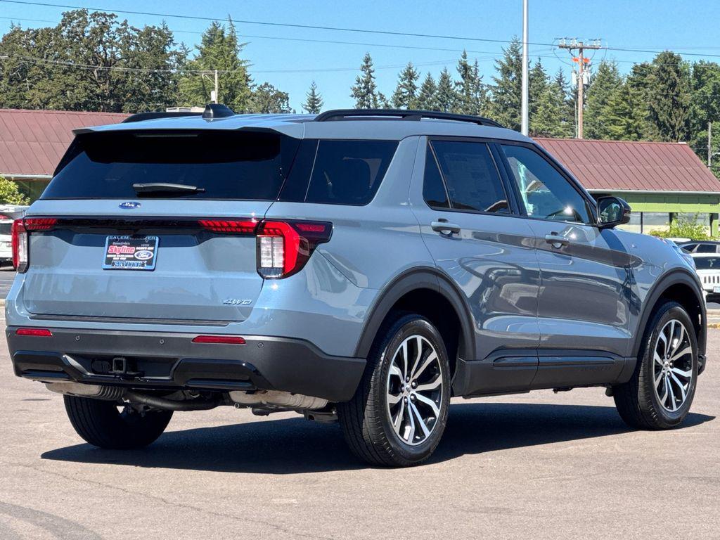 new 2025 Ford Explorer car, priced at $48,365