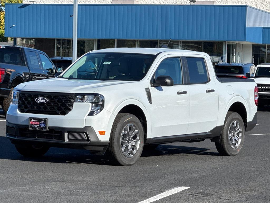 new 2025 Ford Maverick car, priced at $31,595