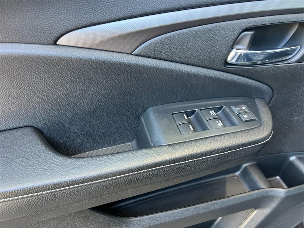 used 2022 Honda Ridgeline car, priced at $33,998