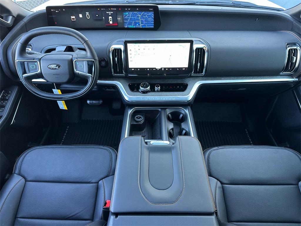 new 2025 Ford Expedition car, priced at $84,075