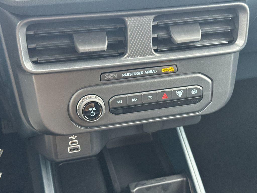 new 2025 Ford Maverick car, priced at $32,290