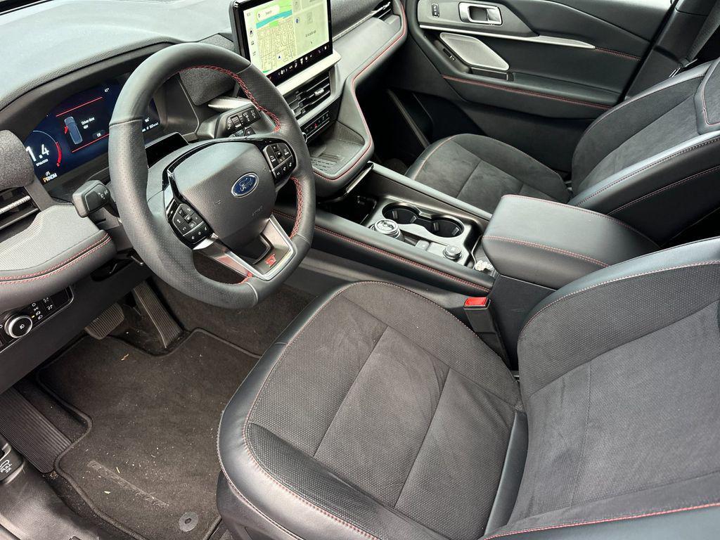 new 2025 Ford Explorer car, priced at $59,845