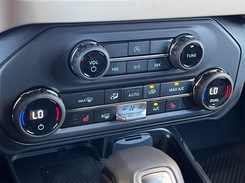 new 2025 Ford Bronco car, priced at $46,139
