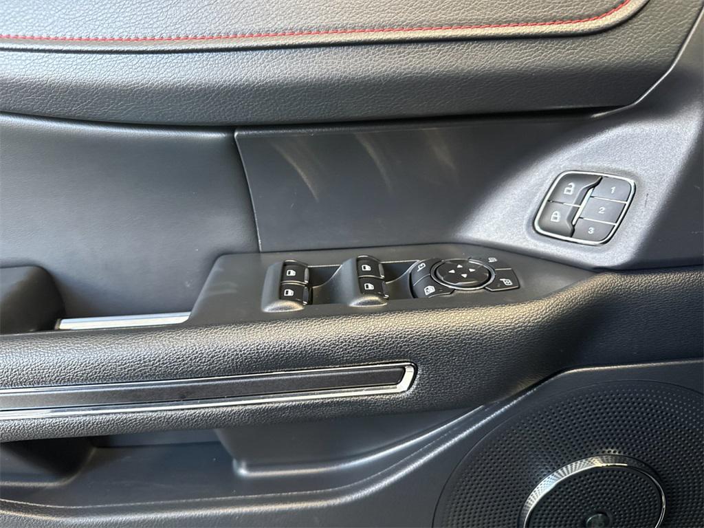 used 2022 Ford Expedition car