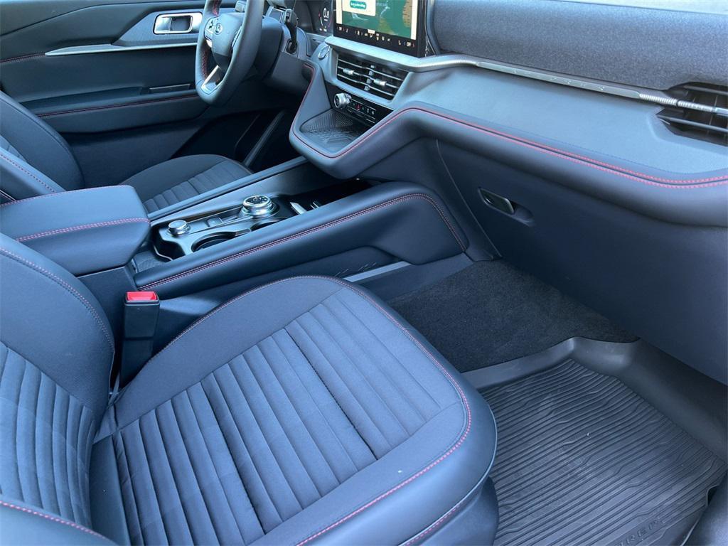 new 2025 Ford Explorer car, priced at $50,380