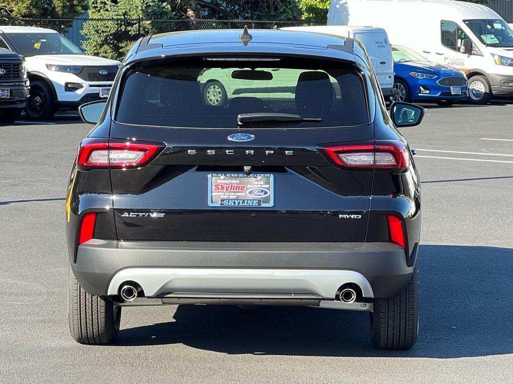 new 2025 Ford Escape car, priced at $29,020