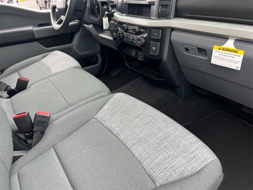 new 2025 Ford F-450 car, priced at $86,860