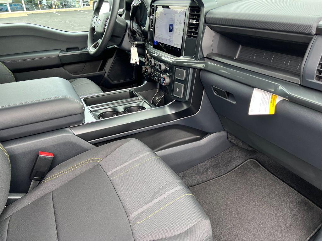 new 2025 Ford F-150 car, priced at $45,643