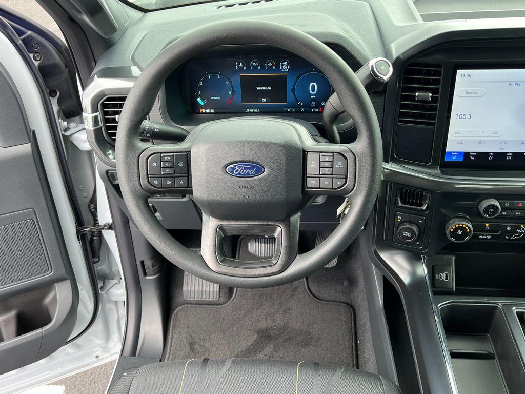 new 2025 Ford F-150 car, priced at $45,643