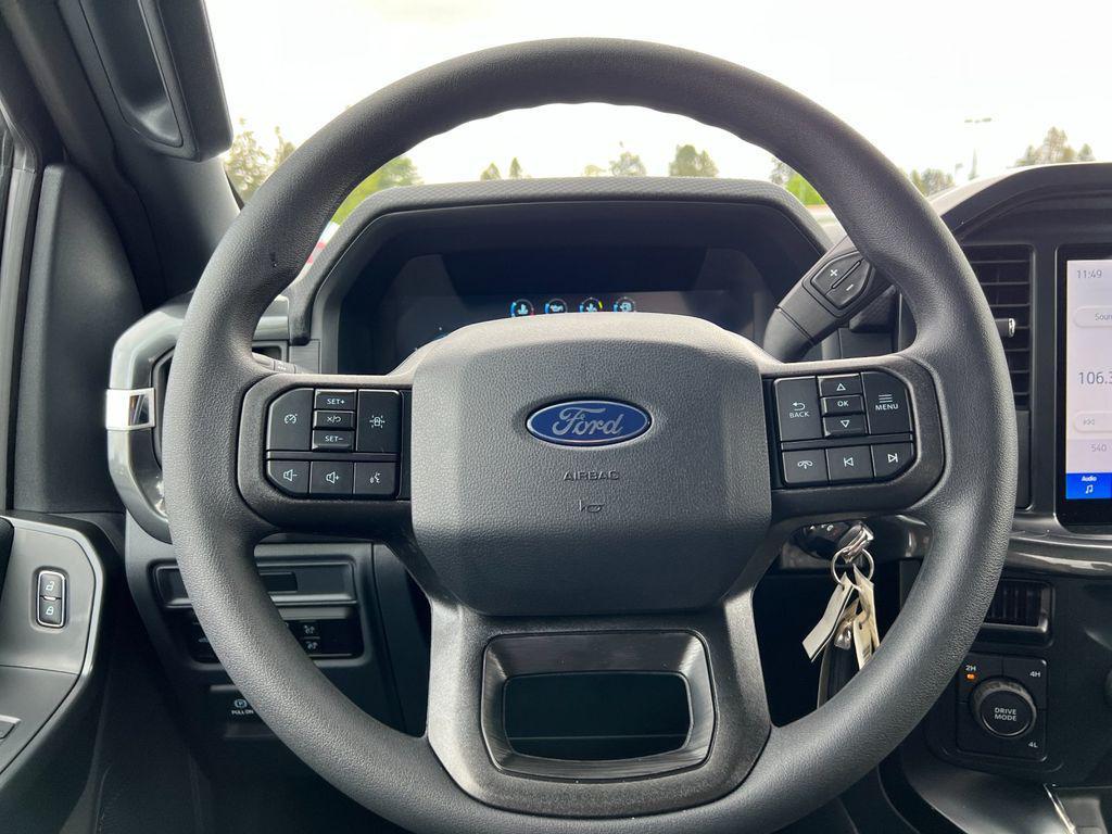 new 2025 Ford F-150 car, priced at $45,643