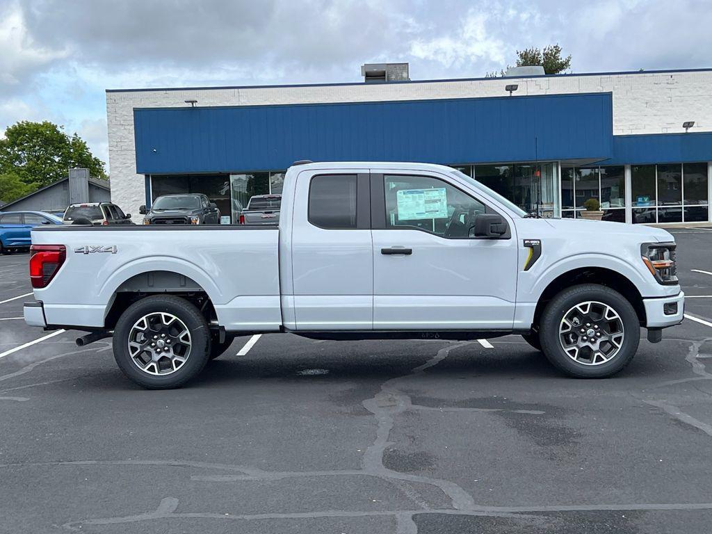 new 2025 Ford F-150 car, priced at $45,643