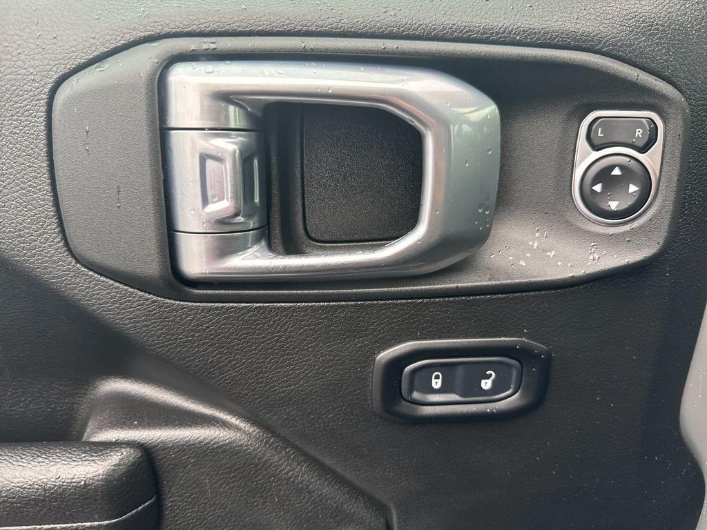 used 2022 Jeep Wrangler Unlimited car, priced at $40,998