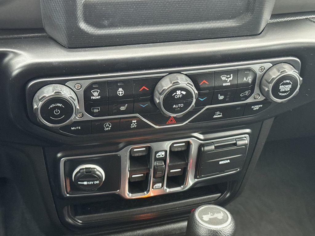 used 2022 Jeep Wrangler Unlimited car, priced at $40,998