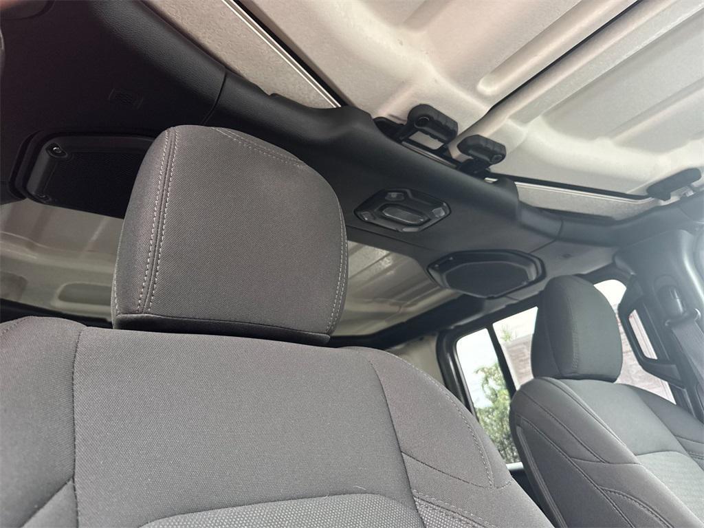 used 2022 Jeep Wrangler Unlimited car, priced at $40,998