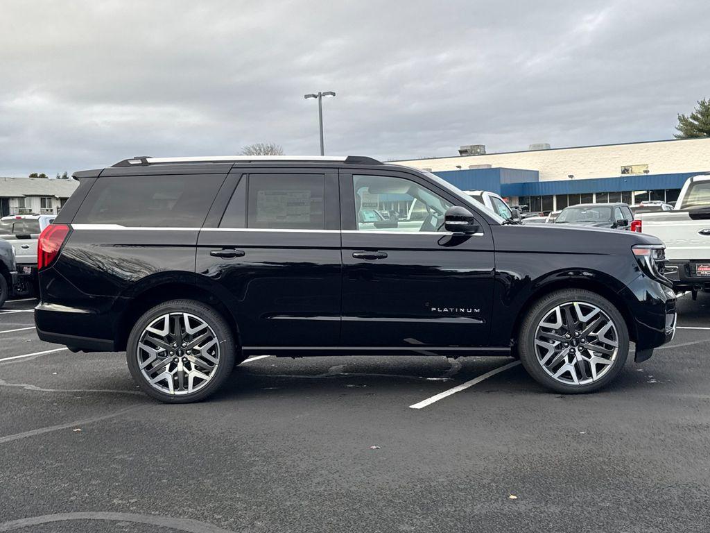 new 2025 Ford Expedition car, priced at $91,015