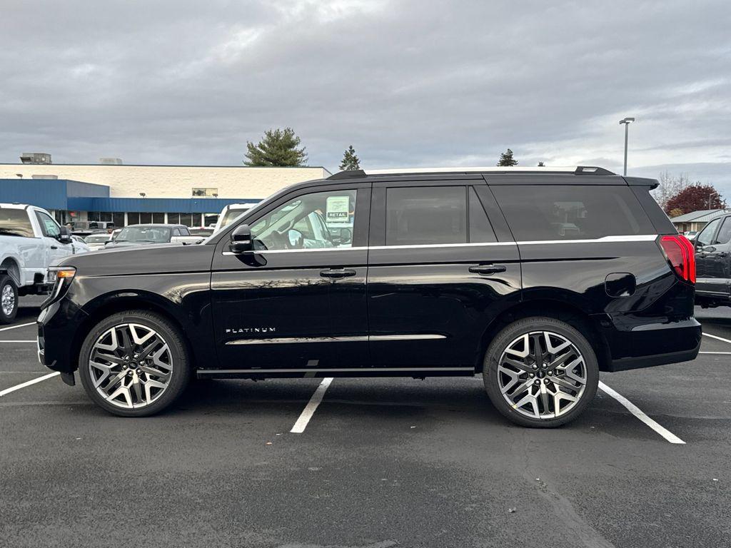 new 2025 Ford Expedition car, priced at $91,015