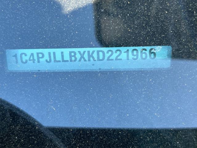 used 2019 Jeep Cherokee car