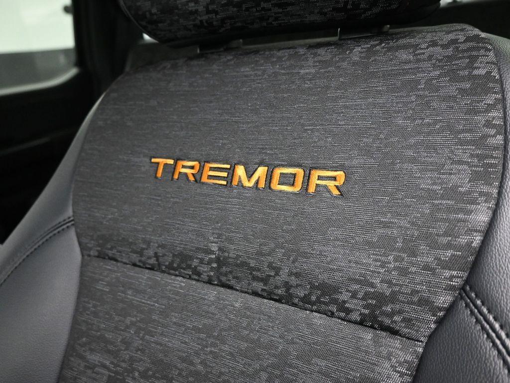 new 2025 Ford F-150 car, priced at $60,292