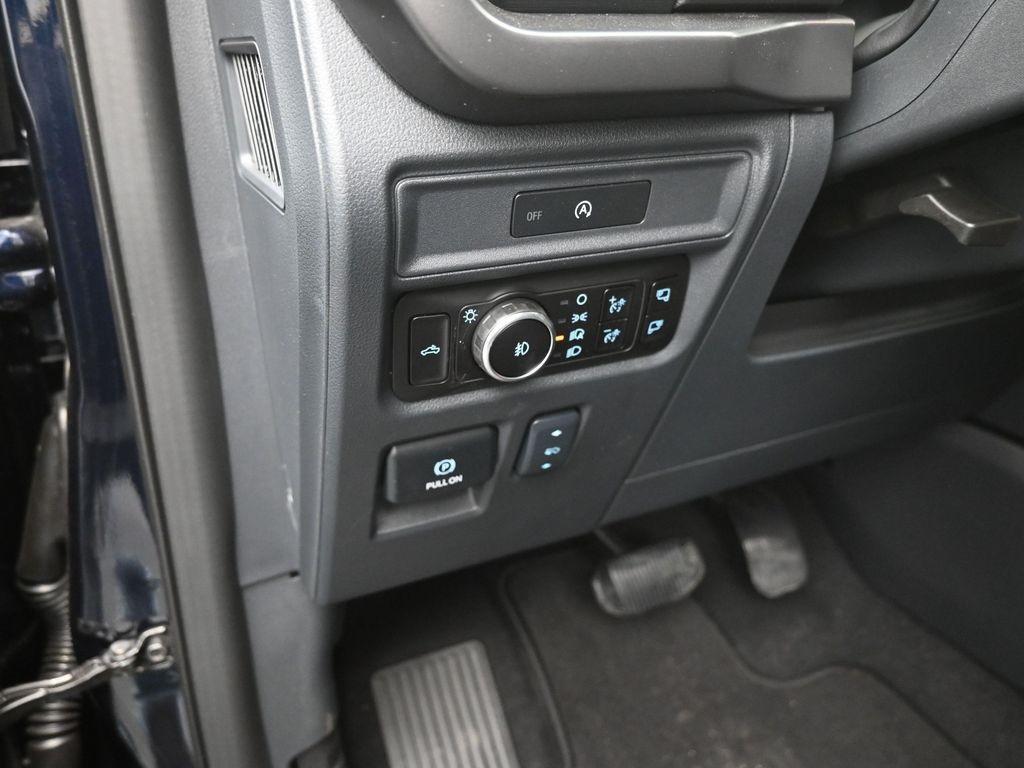 new 2025 Ford F-150 car, priced at $60,292