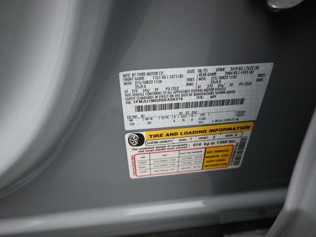 new 2025 Ford Expedition car, priced at $79,897