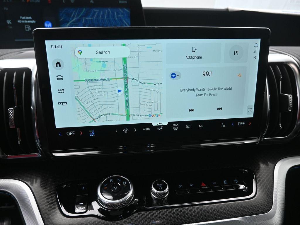 new 2025 Ford Expedition car, priced at $79,897