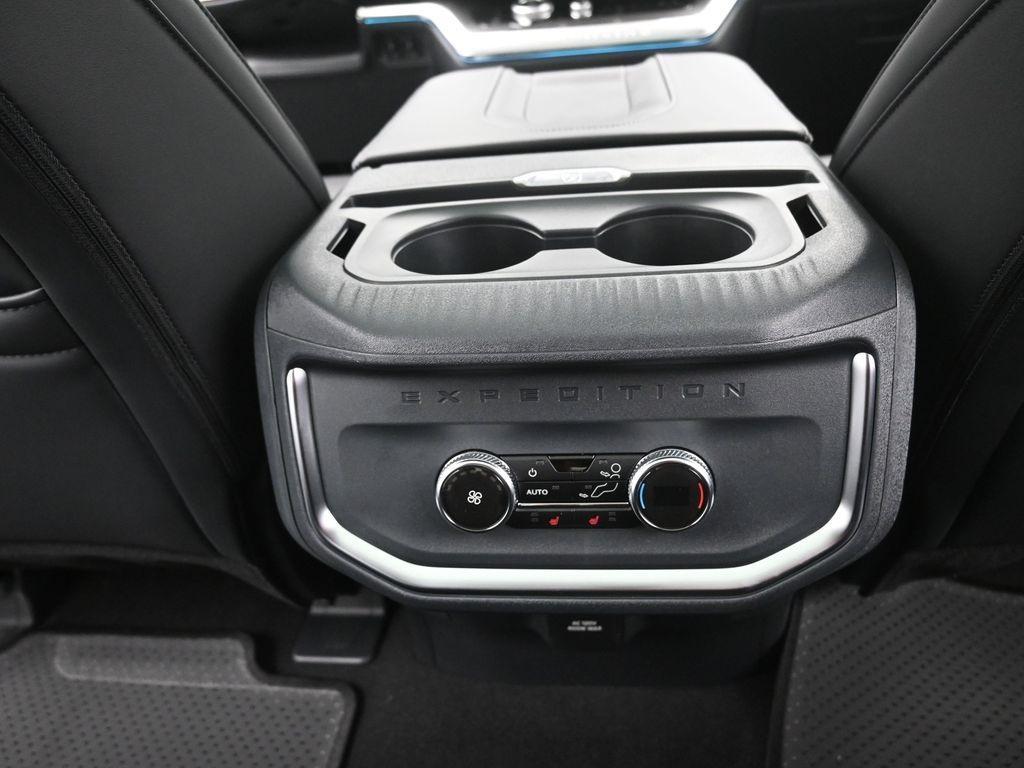 new 2025 Ford Expedition car, priced at $79,897