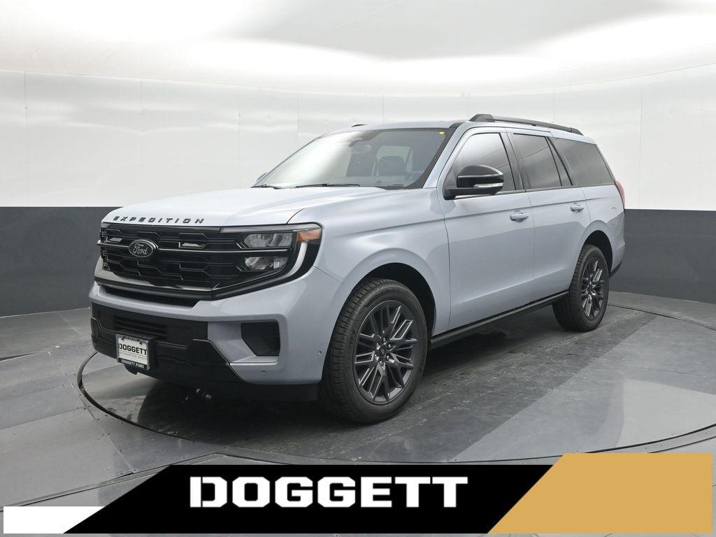 new 2025 Ford Expedition car, priced at $79,147
