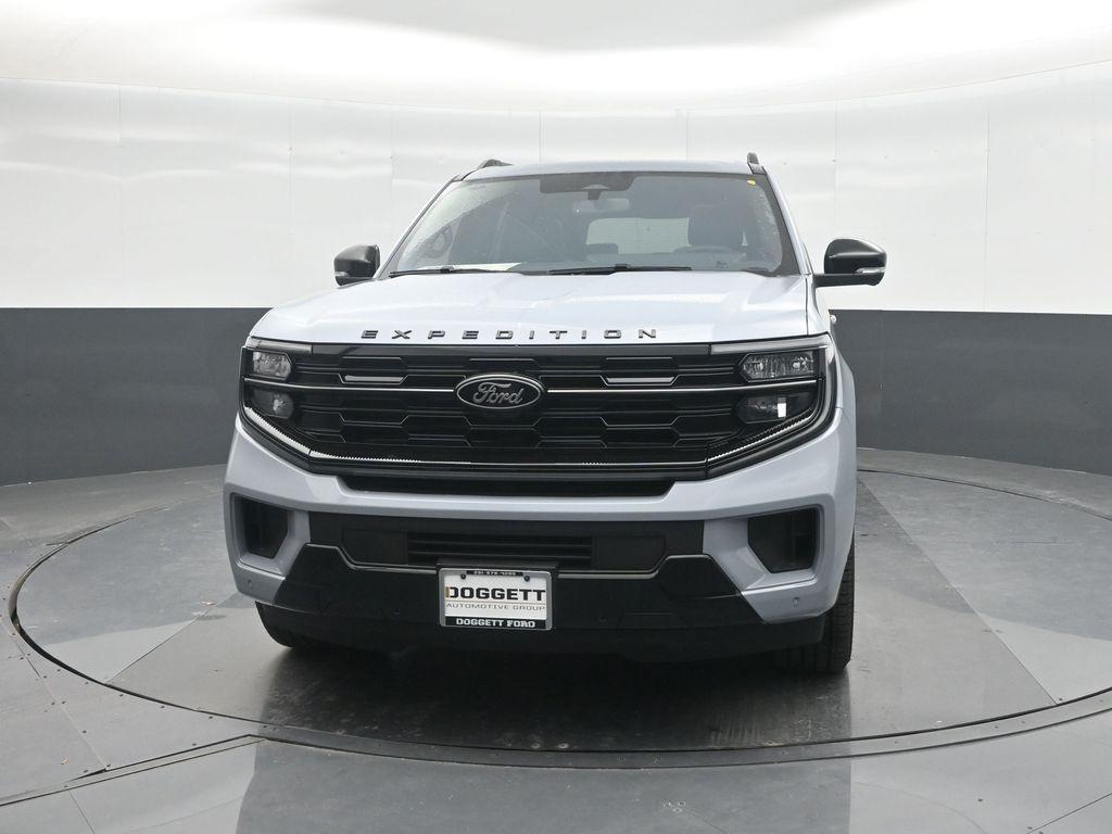 new 2025 Ford Expedition car, priced at $79,897