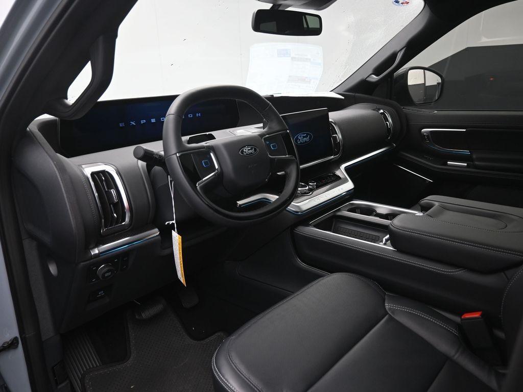 new 2025 Ford Expedition car, priced at $79,897