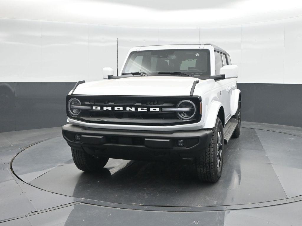 new 2025 Ford Bronco car, priced at $48,043