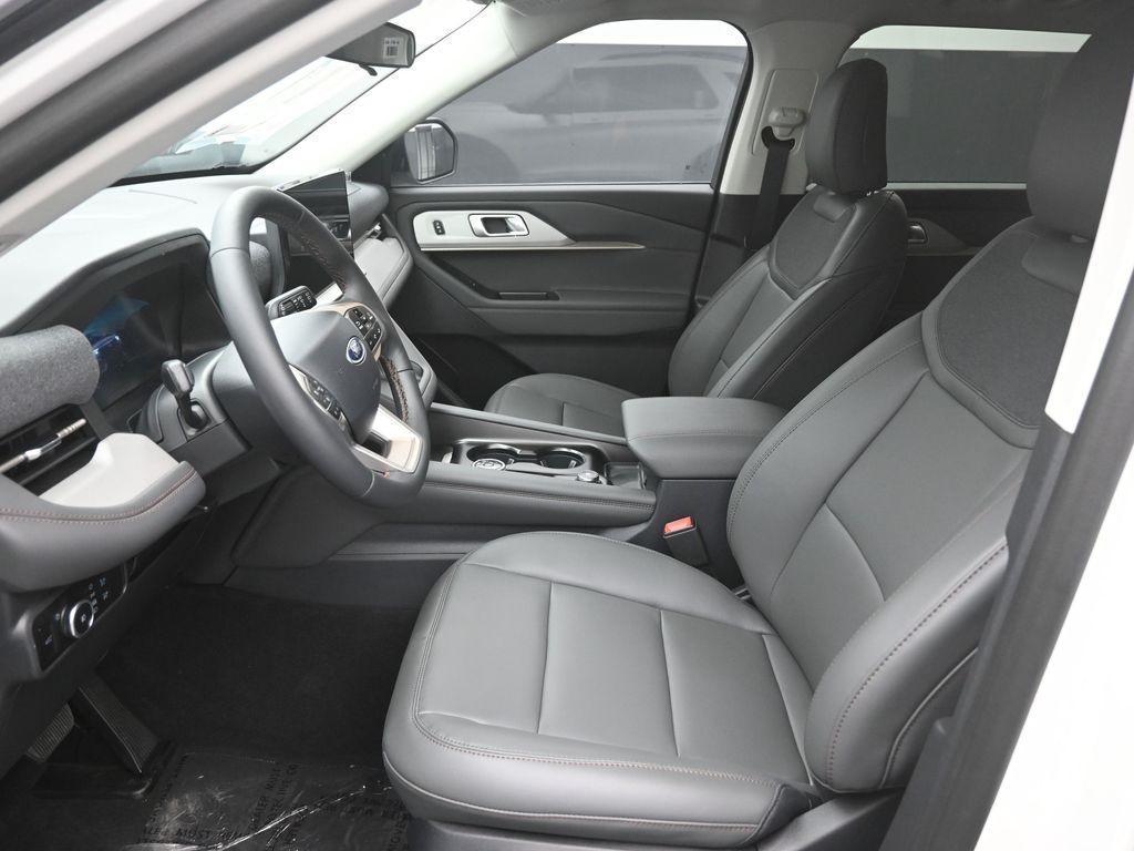 new 2025 Ford Explorer car, priced at $43,296