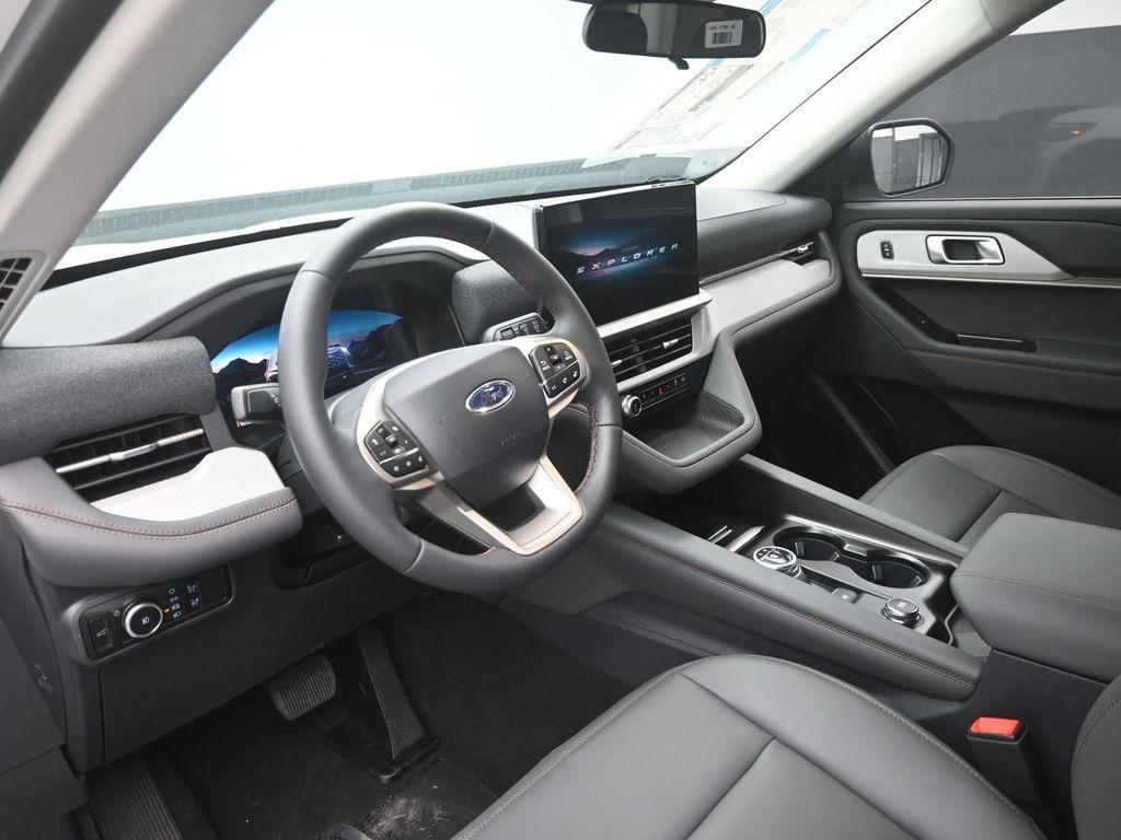 new 2025 Ford Explorer car, priced at $43,296