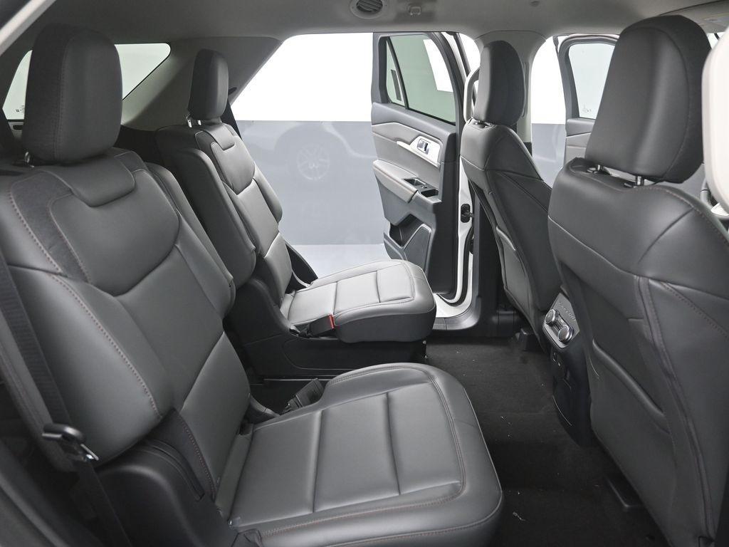 new 2025 Ford Explorer car, priced at $43,296