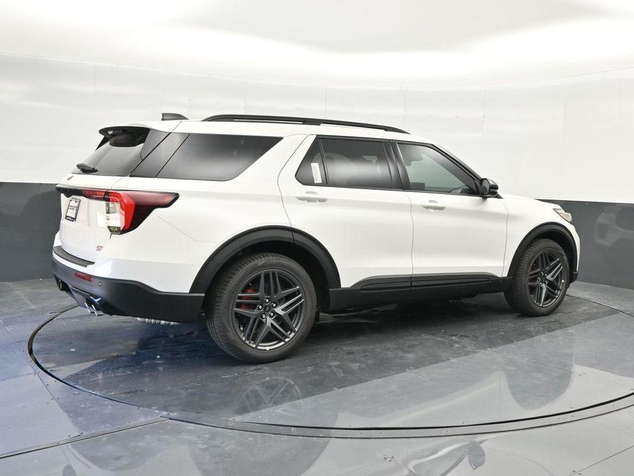 new 2025 Ford Explorer car, priced at $52,506