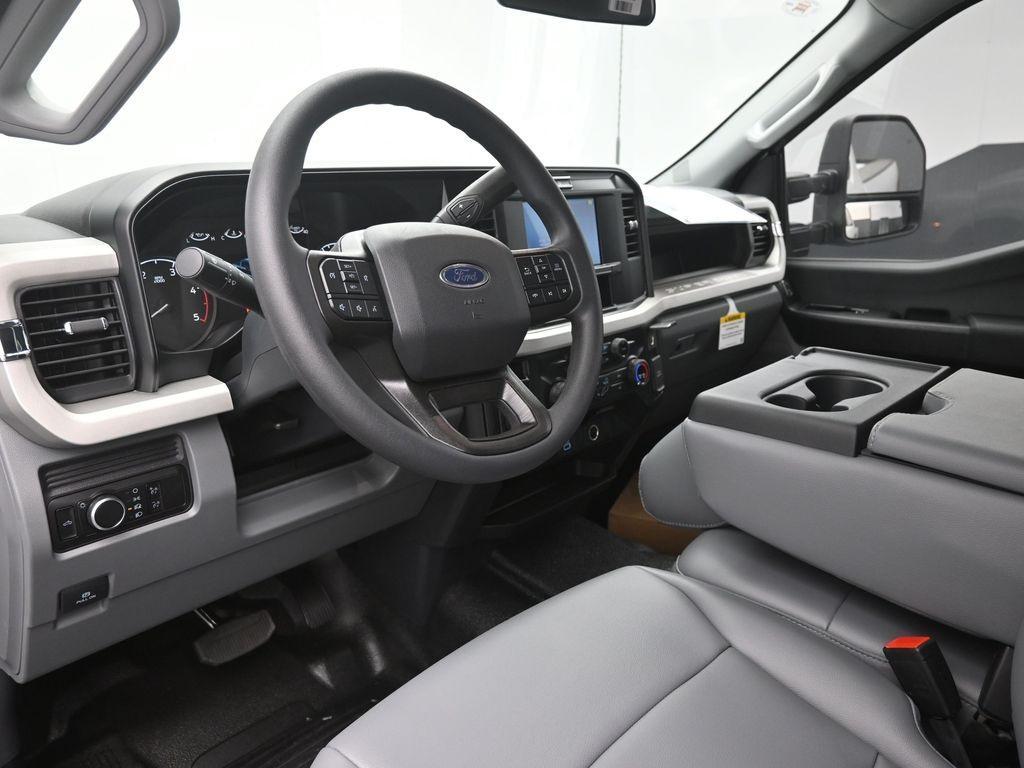new 2025 Ford F-250 car, priced at $59,374